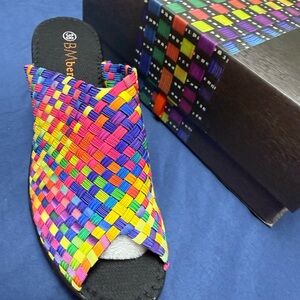 Bamboo Women's Multicolor Woven Sandals